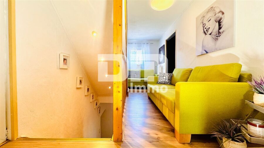 Umfangreich saniertes Fachwerkhaus mit 2 Terrassen, PV-Anlage und Nebengebäude - OG Flur / Diele